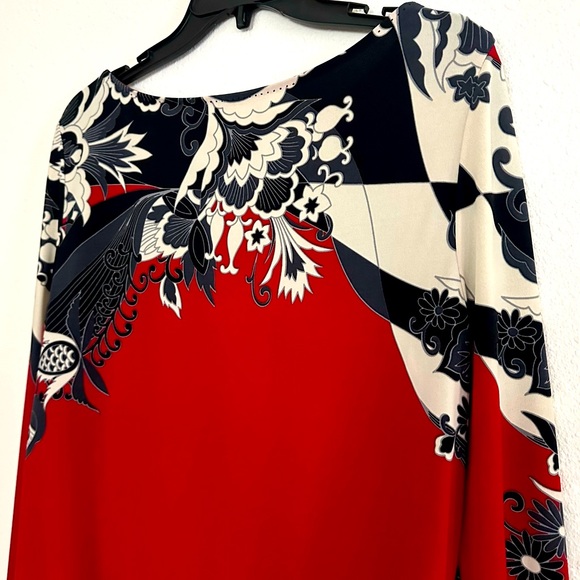 Tahari red top with Japanese style design - Picture 8 of 14